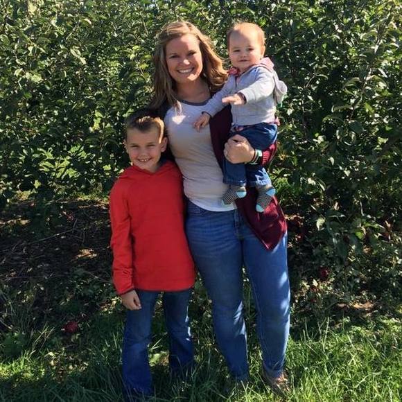 Meet your Posher, Paige - Picture 1 of 1